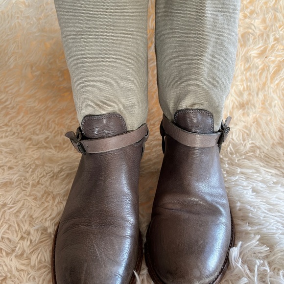 FRYE Women’s Melissa Short Shaft Moto In Leather Canvas Gray  Boots Sz 9 B - Picture 7 of 10